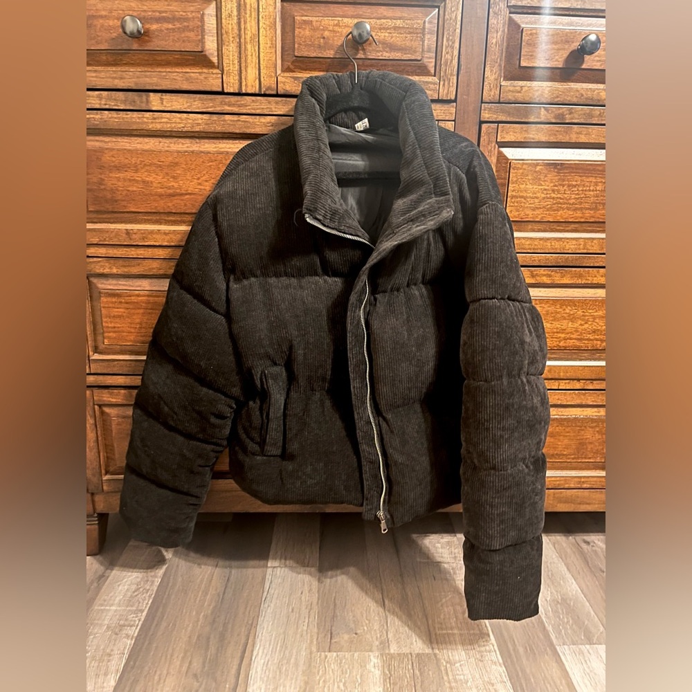 Women's Black Cropped Corduroy Puffer Jacket